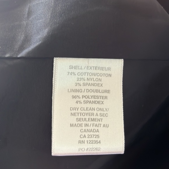 TALULA BABATON BLAZER Fitted size 4. Grey with 3 pockets. 2 button waist - Picture 3 of 6